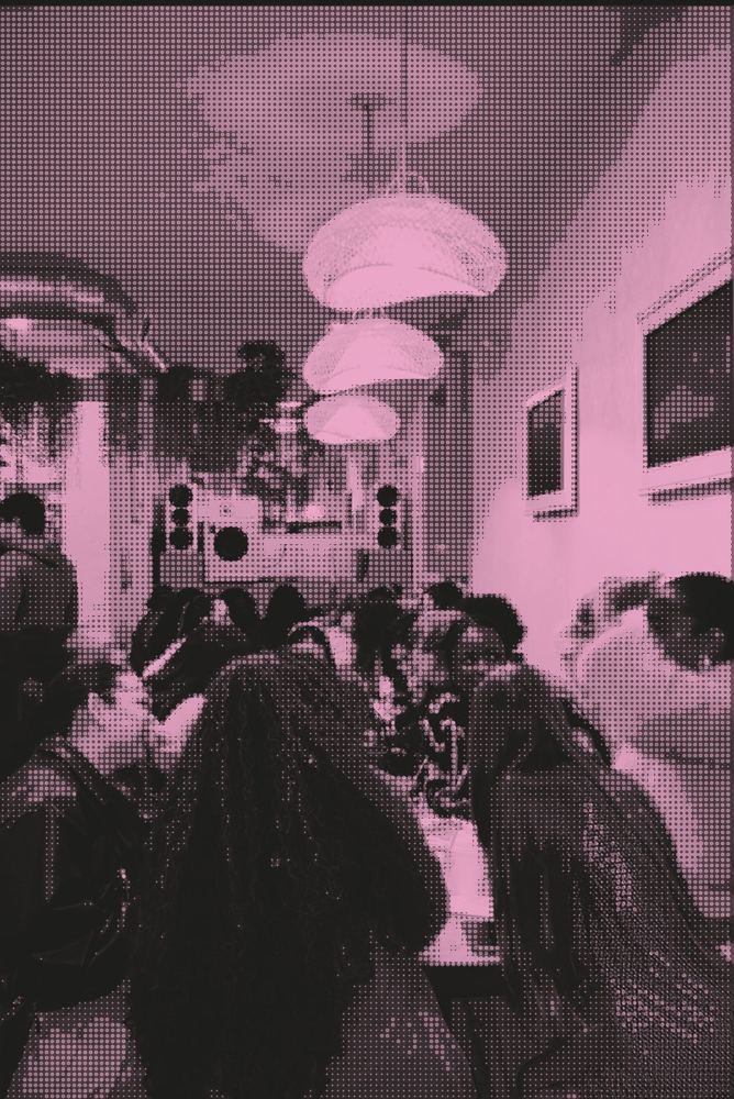 Guests at a Créer Social Session game night